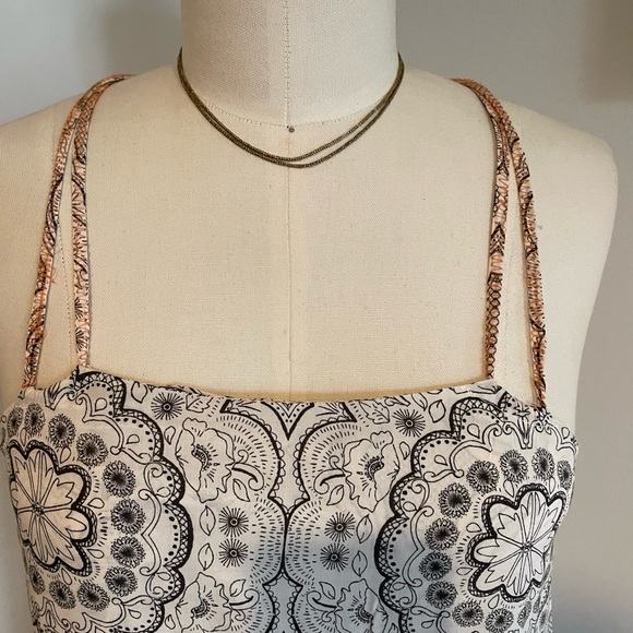 Flowing Spring/Summer Dress - Picture 2 of 11